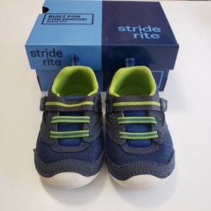 Boys Stride Rite Adrian Sneaker 5XW